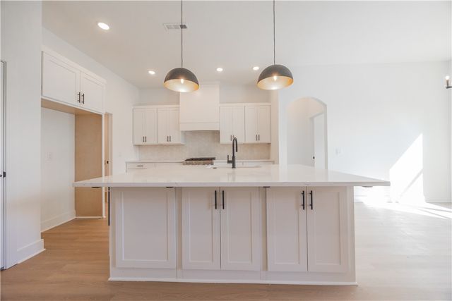 2801 W Rutledge Lane, Fayetteville, AR 72704