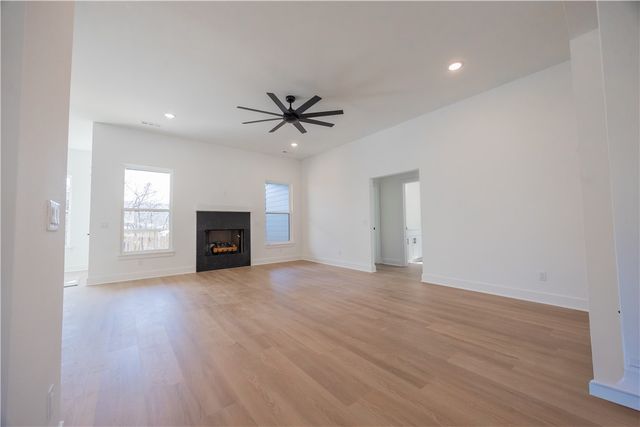 2801 W Rutledge Lane, Fayetteville, AR 72704