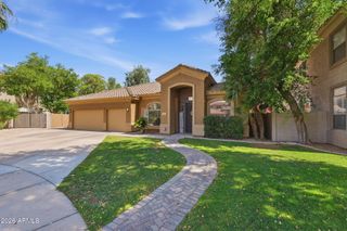 1561 E SARATOGA Court, Gilbert, AZ 85296