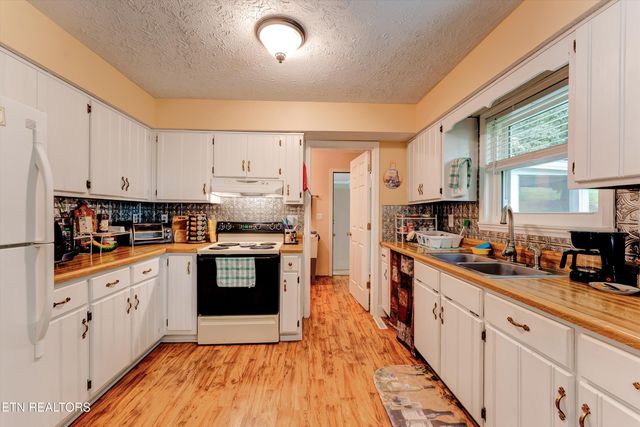 180 Donna Lane, Lafollette, TN 37766