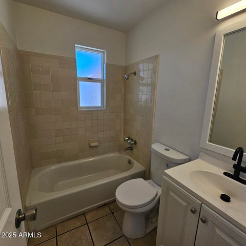 3014 N 70TH Street, Scottsdale, AZ 85251