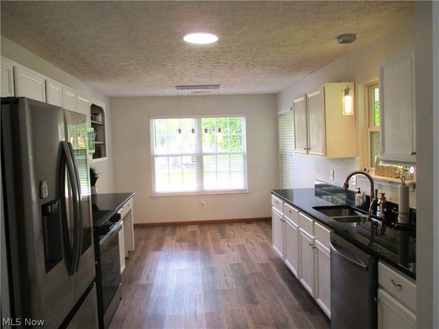 2399 Marlborough Drive, Uniontown, OH 44685