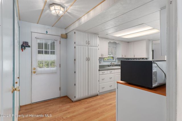 8081 Fairlane Avenue, Brooksville, FL 34613