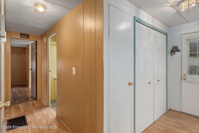 8081 Fairlane Avenue, Brooksville, FL 34613