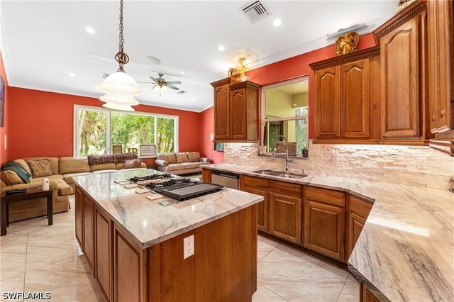 556 6th ST SE, Naples, FL 34117