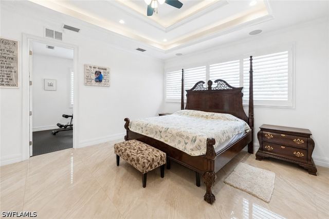 556 6th ST SE, Naples, FL 34117
