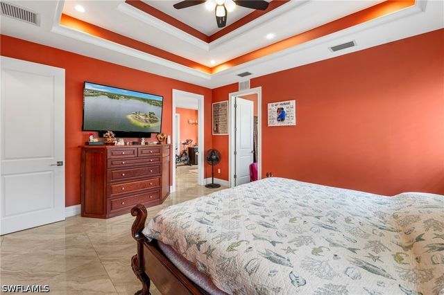 556 6th ST SE, Naples, FL 34117