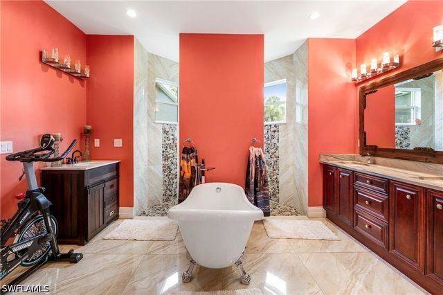556 6th ST SE, Naples, FL 34117