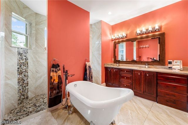 556 6th ST SE, Naples, FL 34117