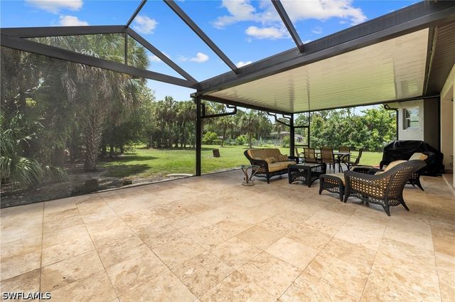 556 6th ST SE, Naples, FL 34117