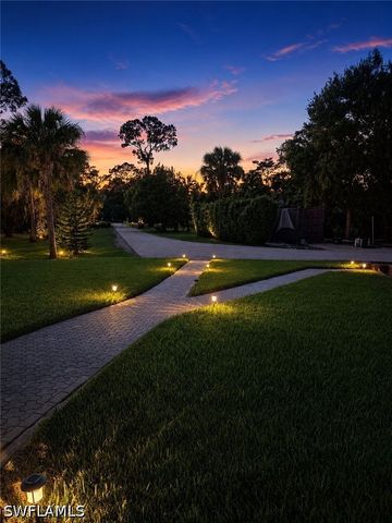 556 6th ST SE, Naples, FL 34117