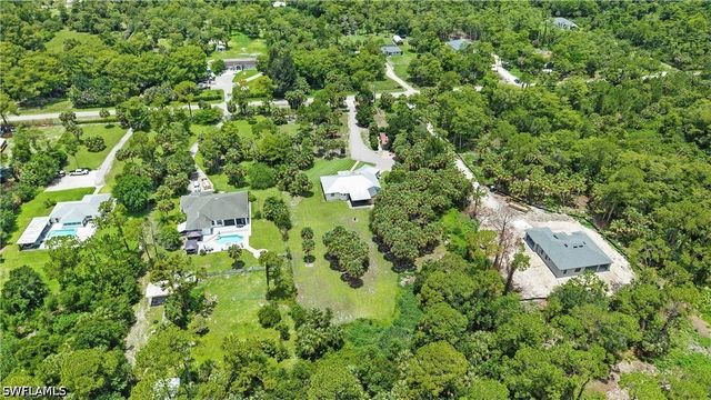 556 6th ST SE, Naples, FL 34117