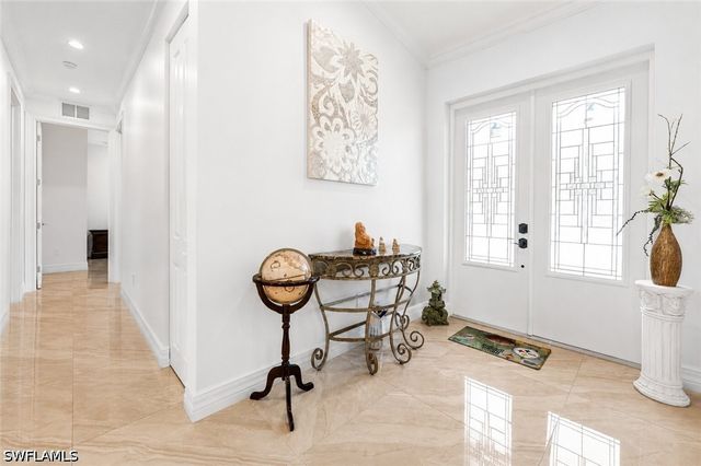 556 6th ST SE, Naples, FL 34117