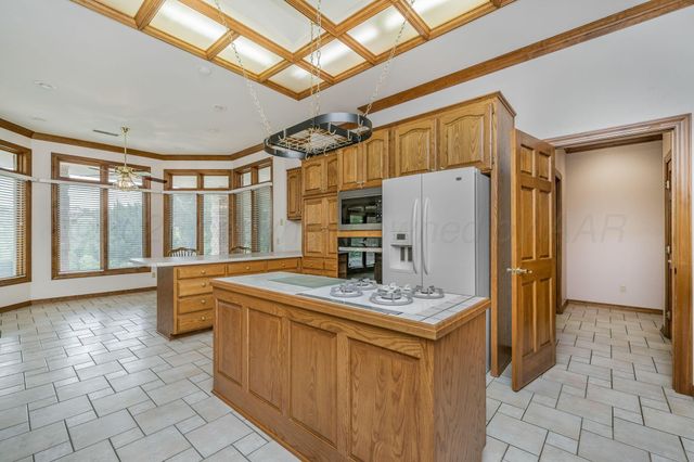 205 S TIMBERCREEK Drive, Amarillo, TX 79118