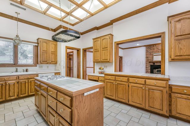 205 S TIMBERCREEK Drive, Amarillo, TX 79118