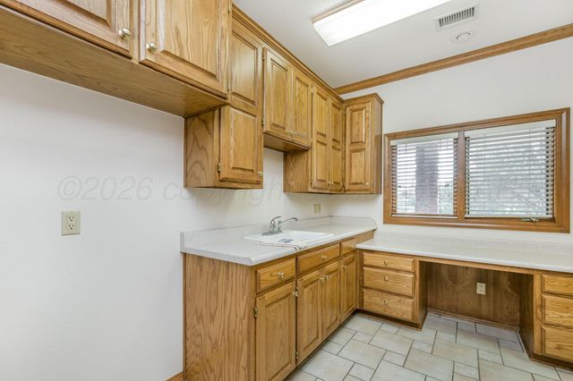 205 S TIMBERCREEK Drive, Amarillo, TX 79118