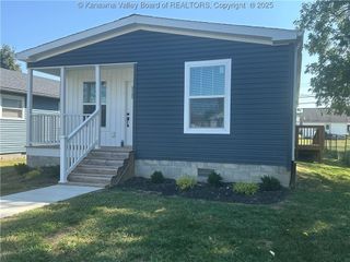 2324 Lincoln Avenue, Point Pleasant, WV 25550