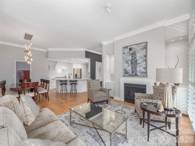 34 Dover Street, Asheville, NC 28804