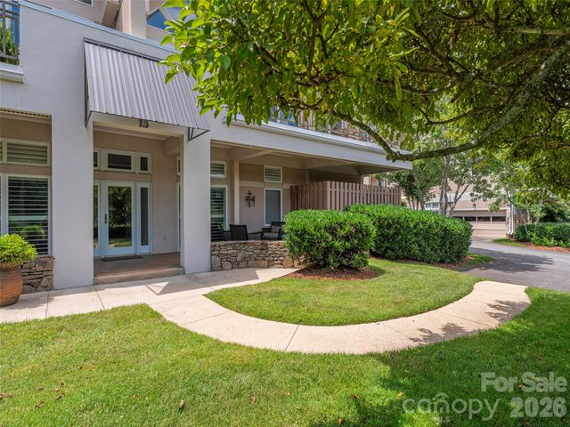 34 Dover Street, Asheville, NC 28804