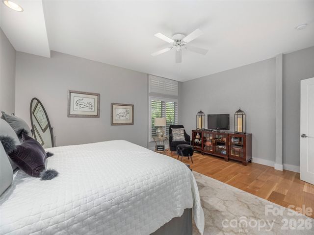 34 Dover Street, Asheville, NC 28804