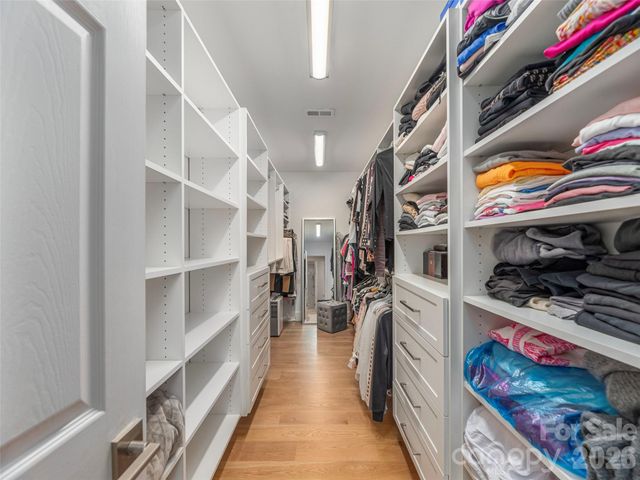 34 Dover Street, Asheville, NC 28804