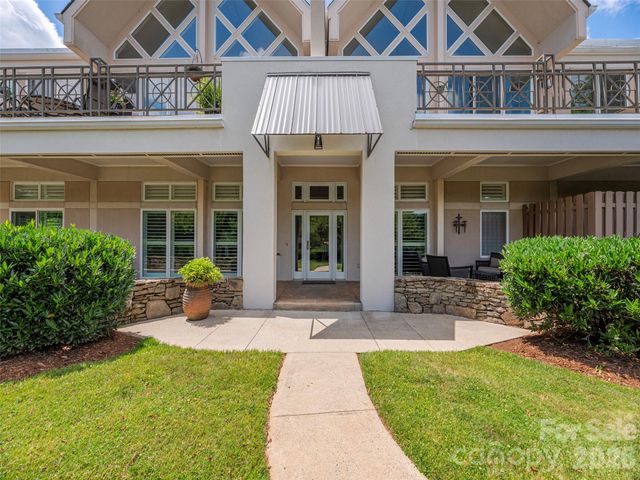 34 Dover Street, Asheville, NC 28804