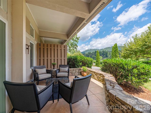 34 Dover Street, Asheville, NC 28804