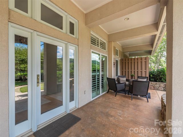 34 Dover Street, Asheville, NC 28804