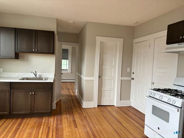 18 Kelsey Street, New Britain, CT 06051