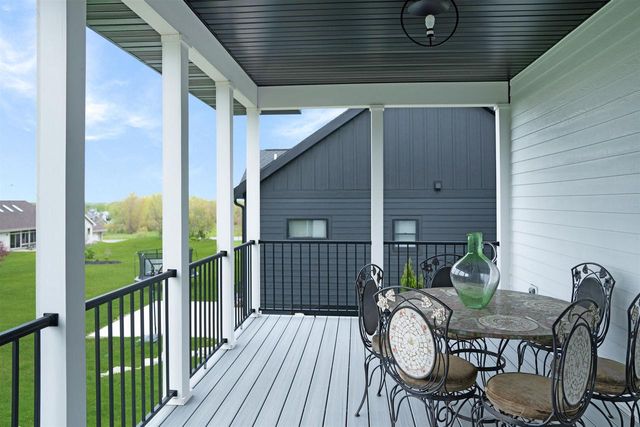 1045 Augusta Drive, Oregon, WI 53575