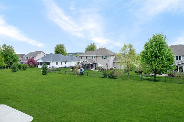 1045 Augusta Drive, Oregon, WI 53575