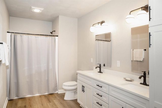 1045 Augusta Drive, Oregon, WI 53575