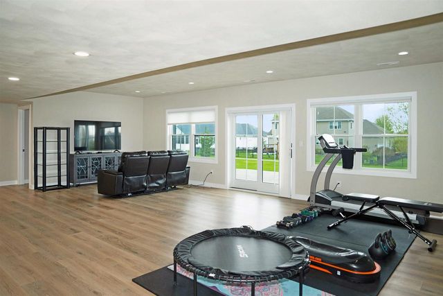 1045 Augusta Drive, Oregon, WI 53575