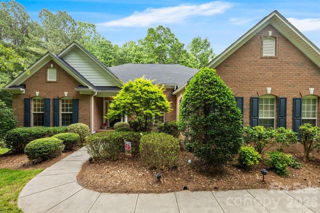 101 Woodwinds Drive, Mount Holly, NC 28120