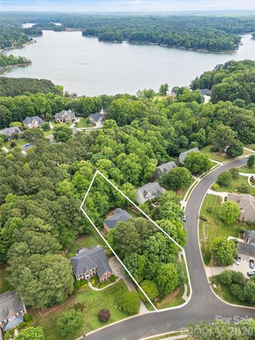 101 Woodwinds Drive, Mount Holly, NC 28120