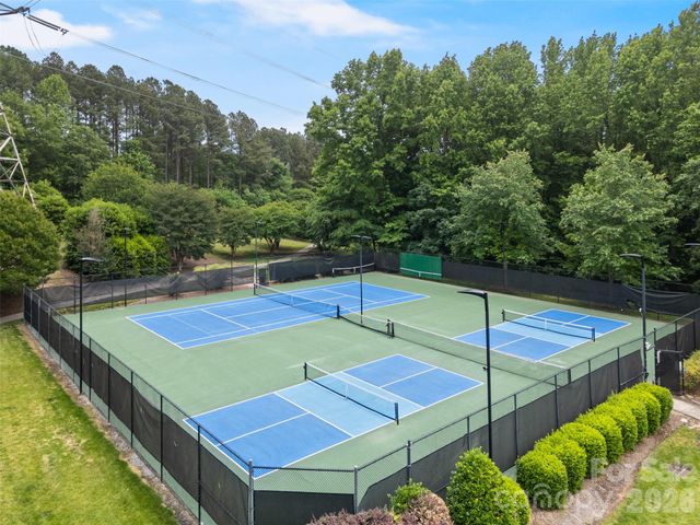 101 Woodwinds Drive, Mount Holly, NC 28120