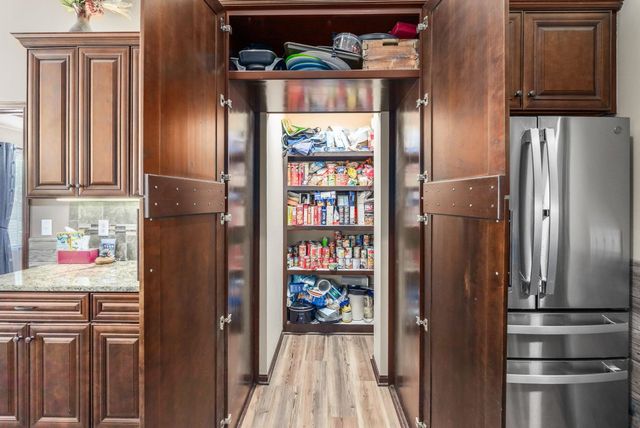 21249 SW Meadowlark Rd, Douglass, KS 67039