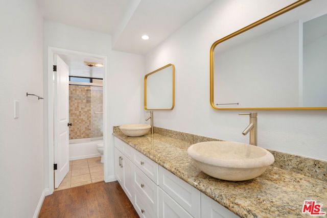 13948 Moorpark Street 4, Sherman Oaks, CA 91423