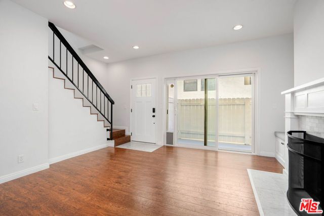 13948 Moorpark Street 4, Sherman Oaks, CA 91423