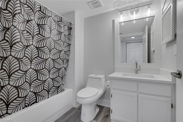 4625 Saint Croix LN 1136, Naples, FL 34109