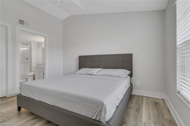 4625 Saint Croix LN 1136, Naples, FL 34109