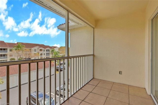 4625 Saint Croix LN 1136, Naples, FL 34109