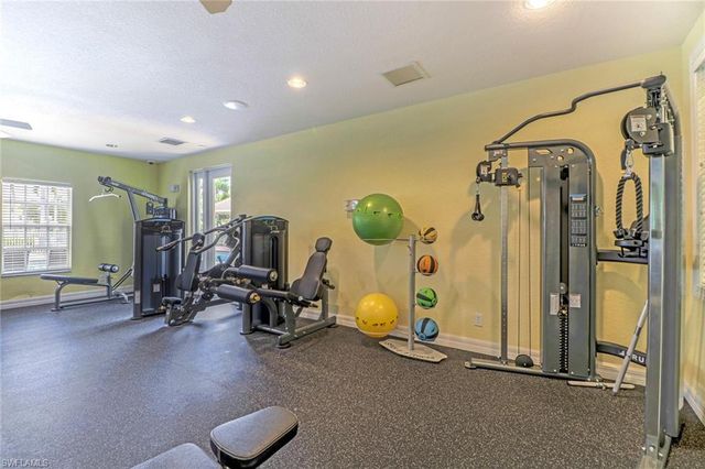 4625 Saint Croix LN 1136, Naples, FL 34109