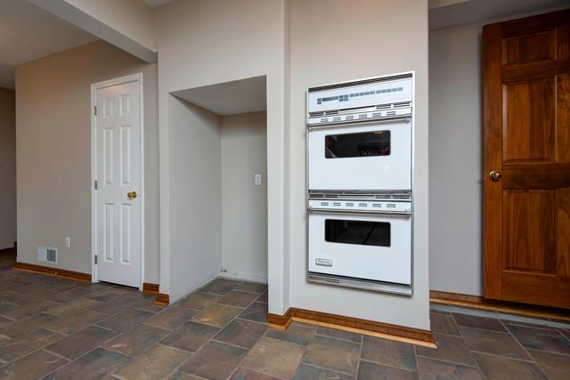 3879 N Williams Court, Springfield, MO 65803