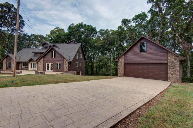 3879 N Williams Court, Springfield, MO 65803