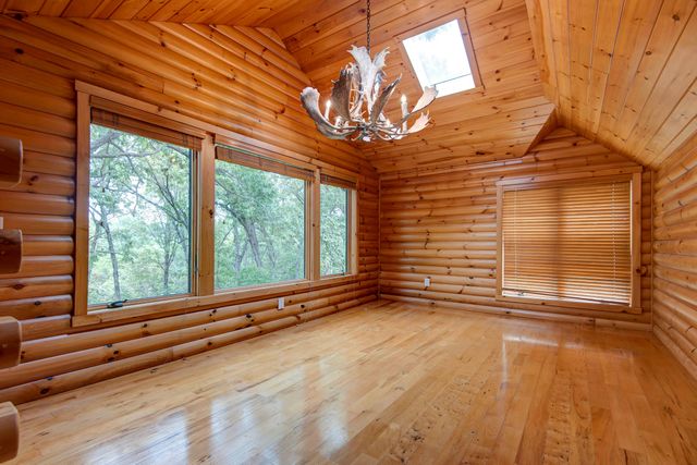 3879 N Williams Court, Springfield, MO 65803