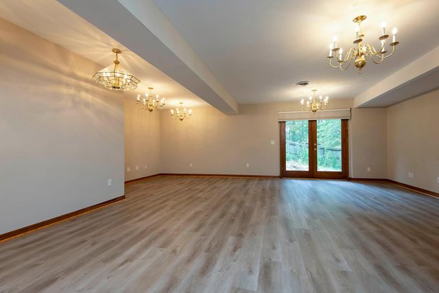 3879 N Williams Court, Springfield, MO 65803