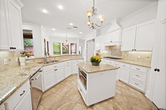 614 Tryon Court, Tyler, TX 75703