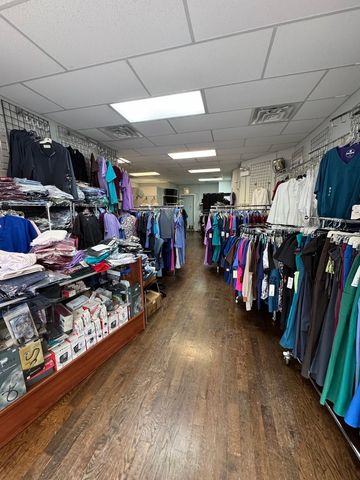 1022 W Leland Avenue, Chicago, IL 60640