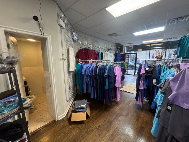 1022 W Leland Avenue, Chicago, IL 60640